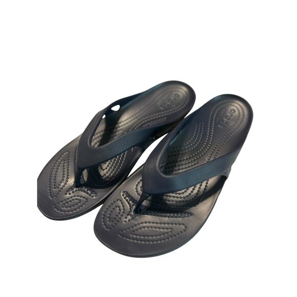 CROCS Iconic Comfort Sandals NWOT Women's SZ 9 Navy Blue Beach Ocean Flip Flops - Picture 1 of 6